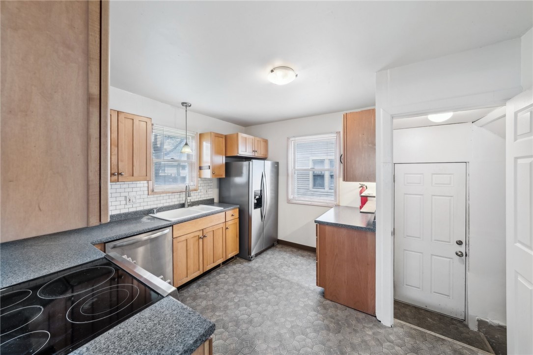 604 Cedarwood Ter, Rochester, New York image 11