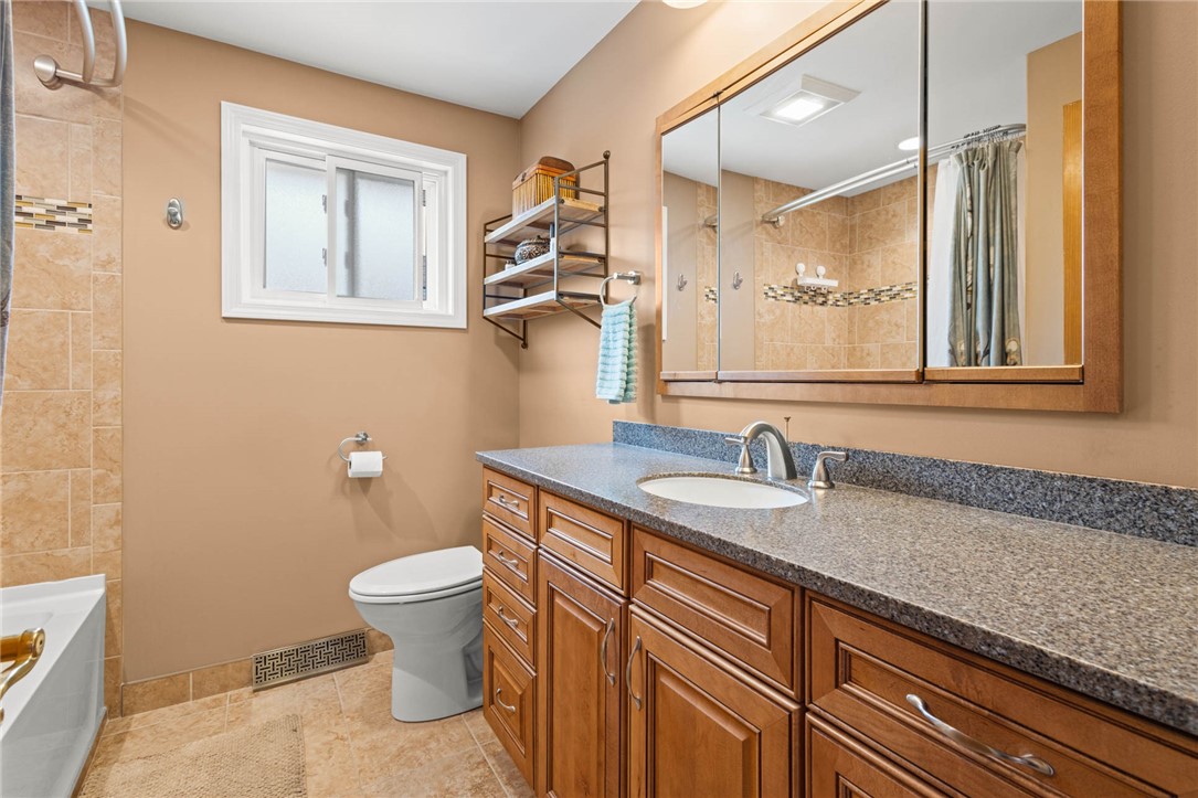 23 Armond Lane, Cheektowaga, New York image 6