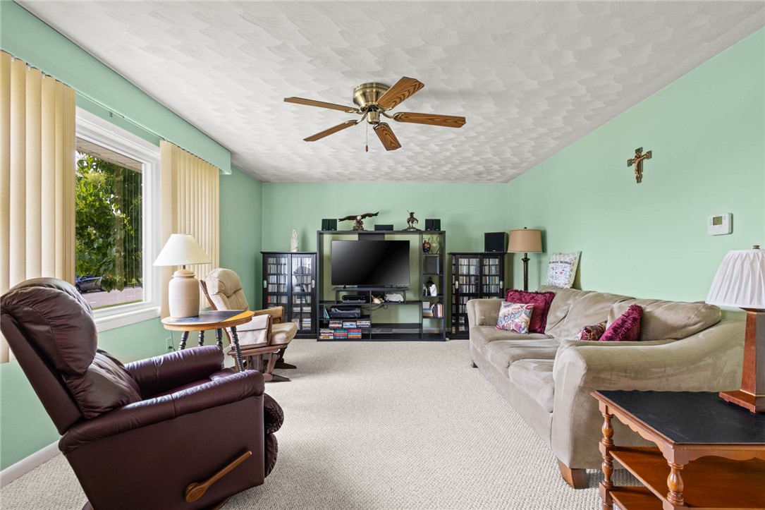 23 Armond Lane, Cheektowaga, New York image 25