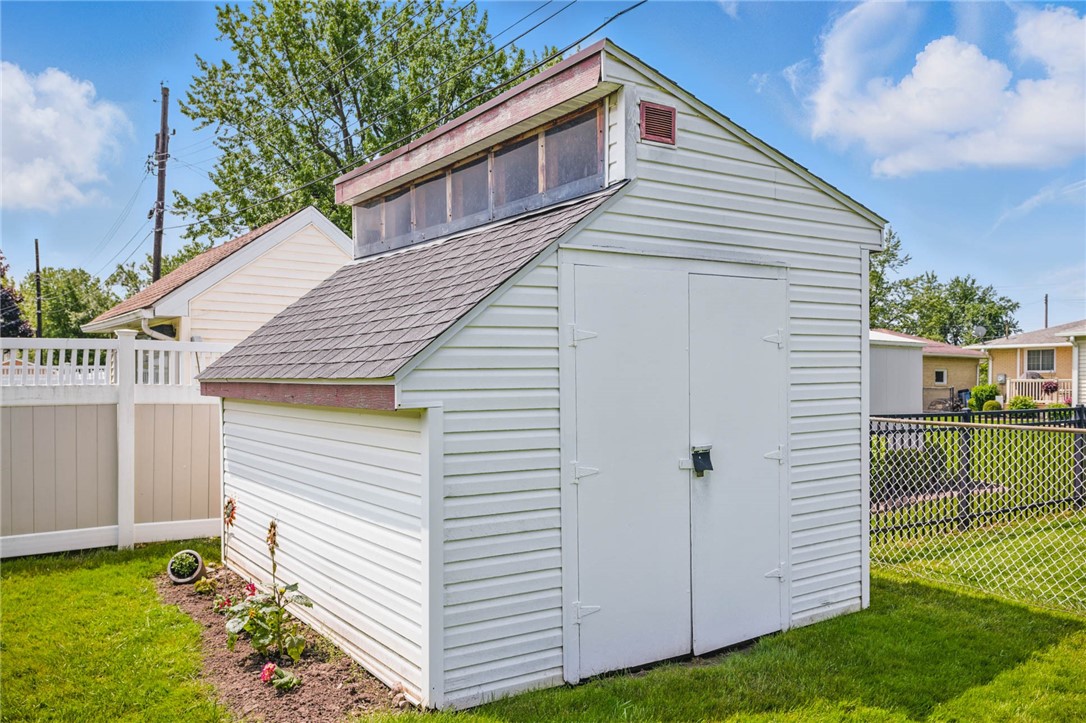 23 Armond Lane, Cheektowaga, New York image 10