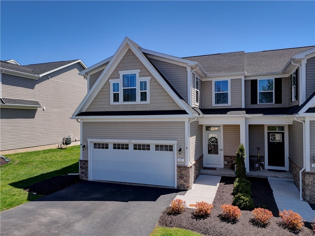 65 Midlakes Drive