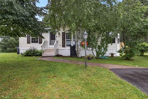 Mobile Home For Sale - 27 Morgans Run<br/> Ontario County, Manchester, NY 14432