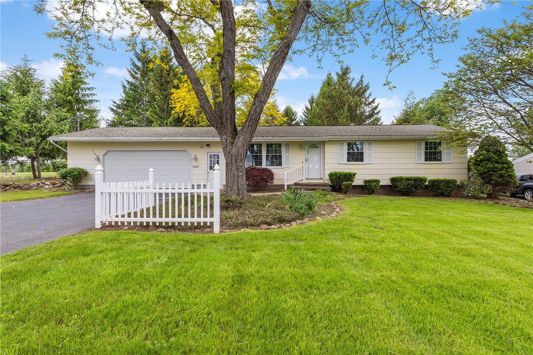2427 Lake Road, Clarkson, New York image 1