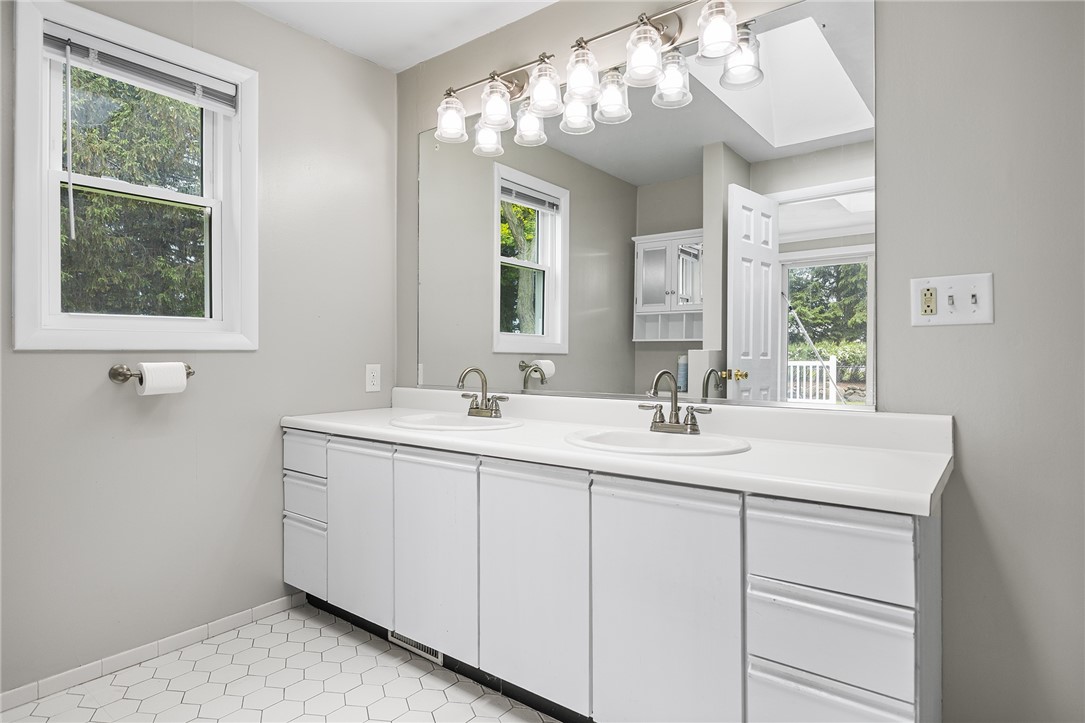 2427 Lake Road, Clarkson, New York image 18