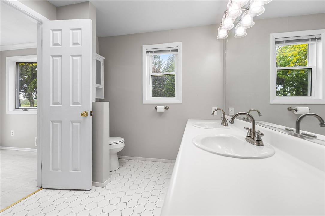 2427 Lake Road, Clarkson, New York image 16