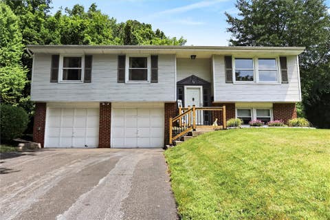 Homes For Sale - 74 Winterset Drive<br/> Monroe County, Penfield, NY 14625