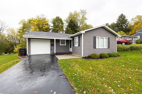 Photo of 27 Homestead Drive, Perinton, NY 14450 (MLS # R1647361)