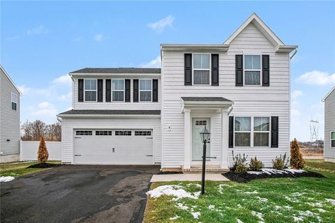 Tiny photo for 8 Trailhead Road, Henrietta, NY 14467 (MLS # R1655230)