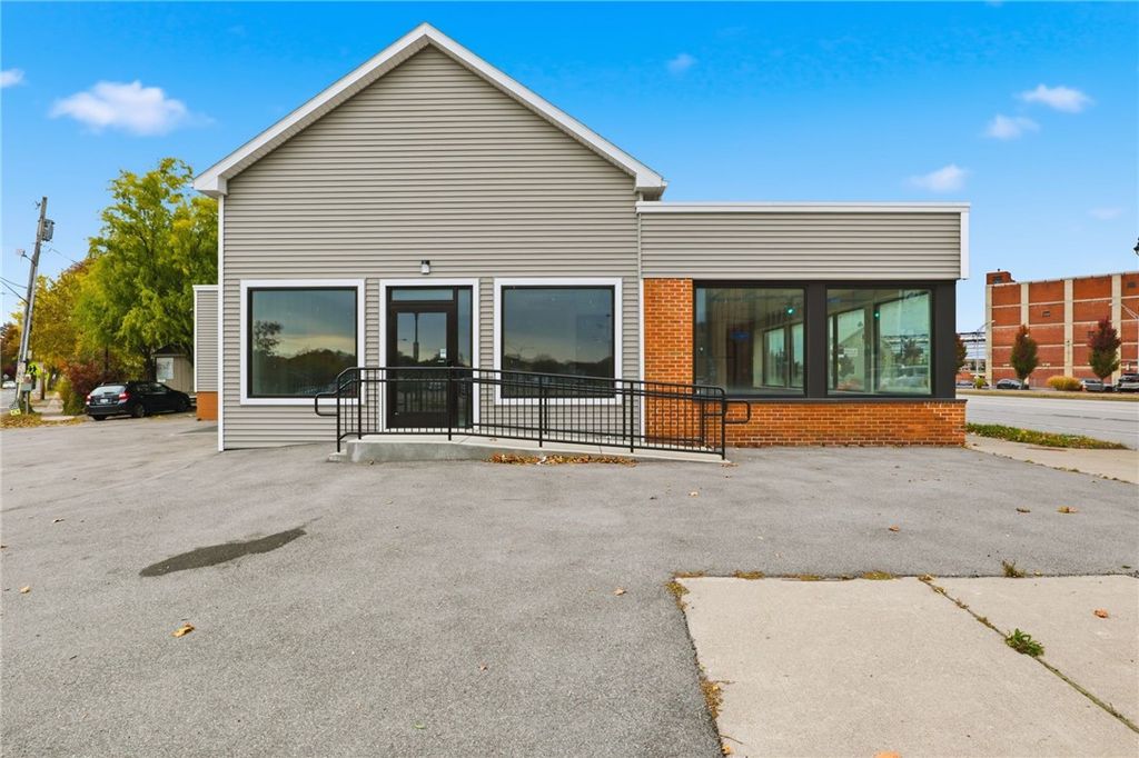 Photo of 211 W Ridge Road, Rochester, NY 14615 (MLS # R1648849)