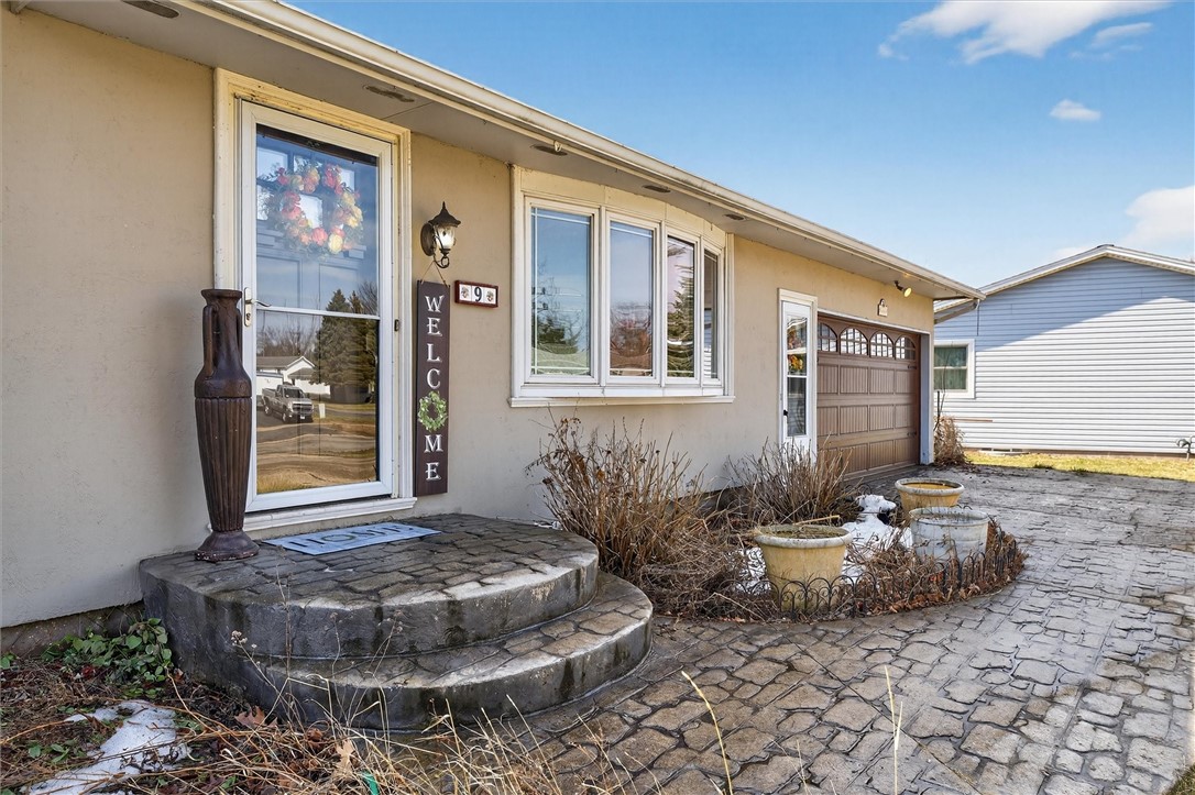 9 Cold Spring Circle