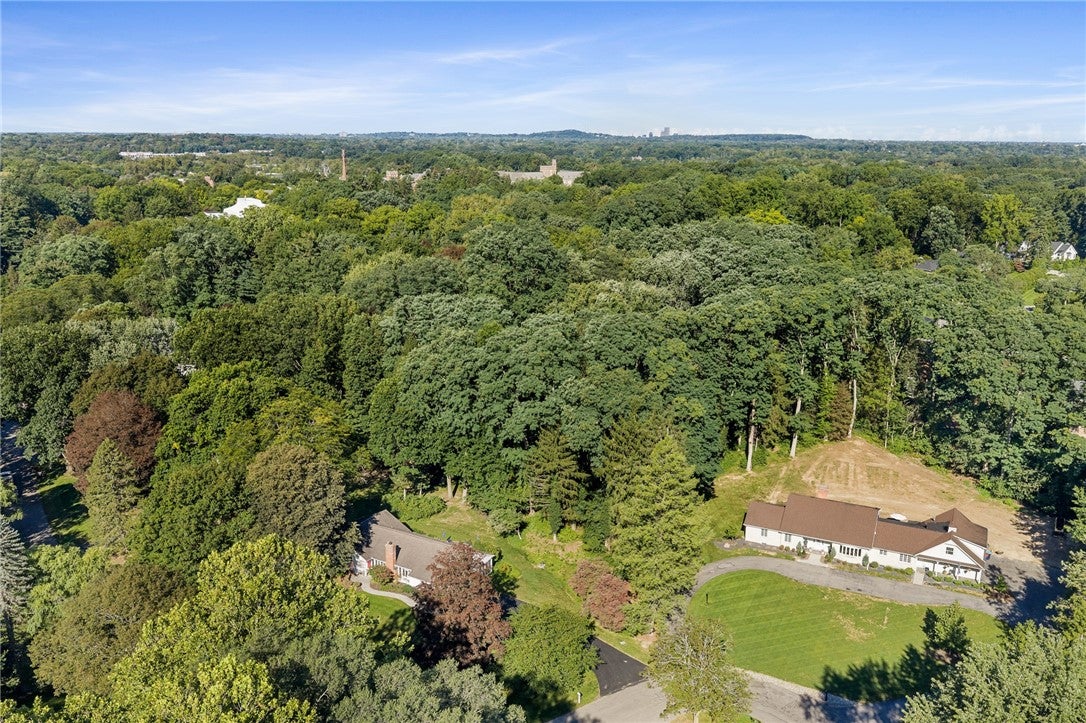 10 New England Drive