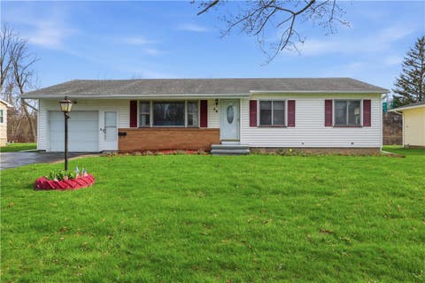 Homes For Sale - 48 Landau Drive<br/> Monroe County, Gates, NY 14606