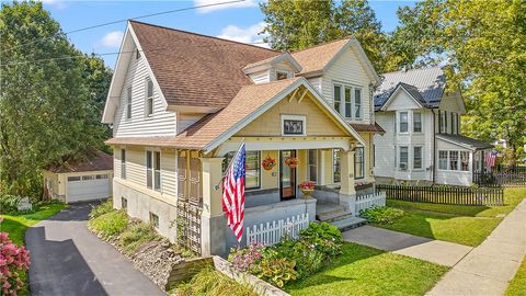 Photo of 303 Chestnut Street, Oneonta, NY 13820 (MLS # R1638028)