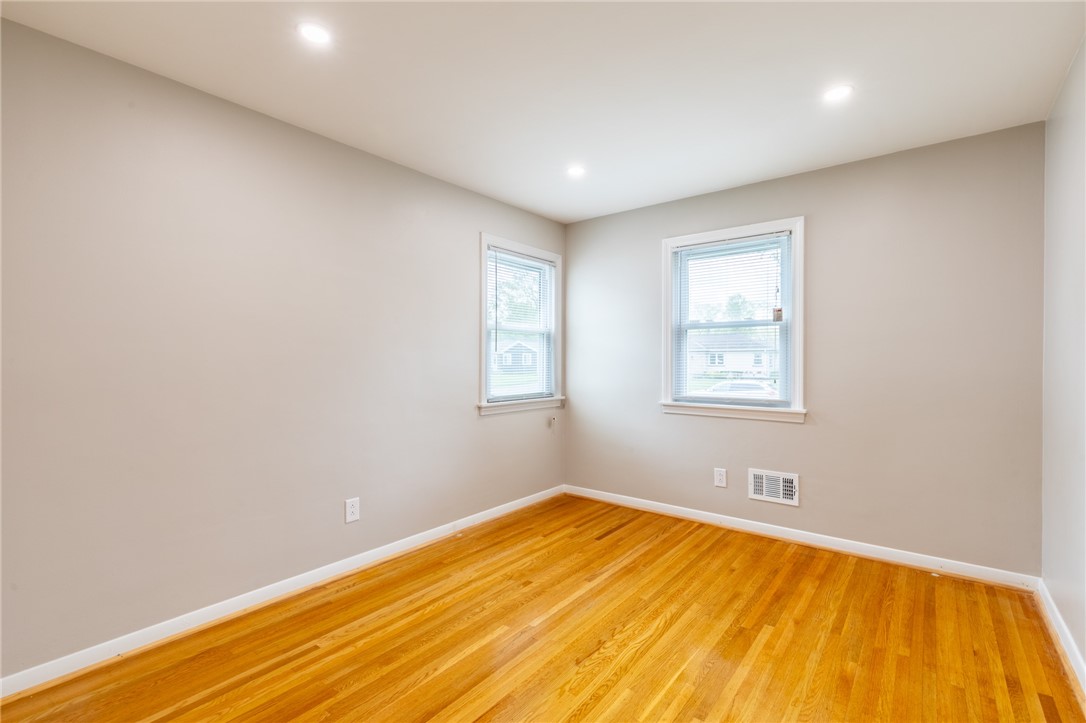 662 Beverly Drive, Webster, New York image 11