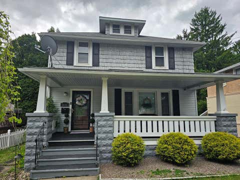 Photo for 610 Center Street
