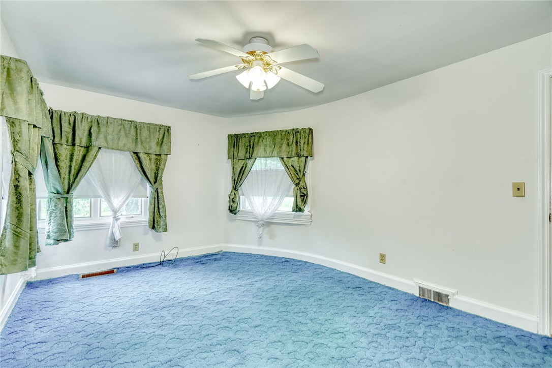 909 Spencerport Road, Gates, New York image 15