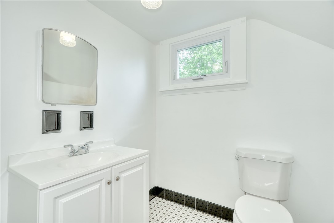 909 Spencerport Road, Gates, New York image 25
