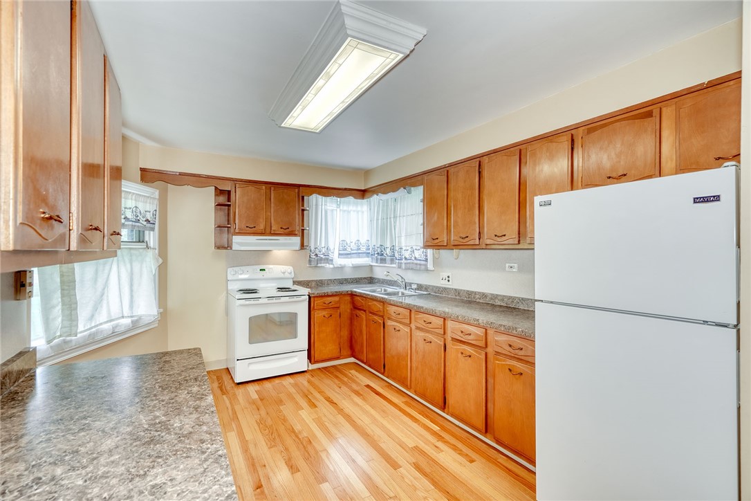 909 Spencerport Road, Gates, New York image 3