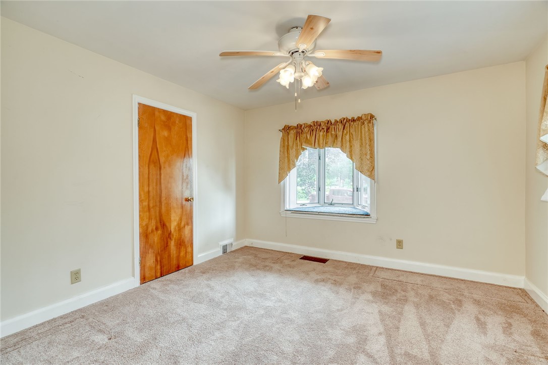 909 Spencerport Road, Gates, New York image 10