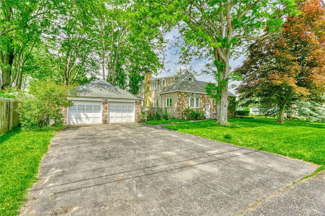 909 Spencerport Road, Gates, New York image 2