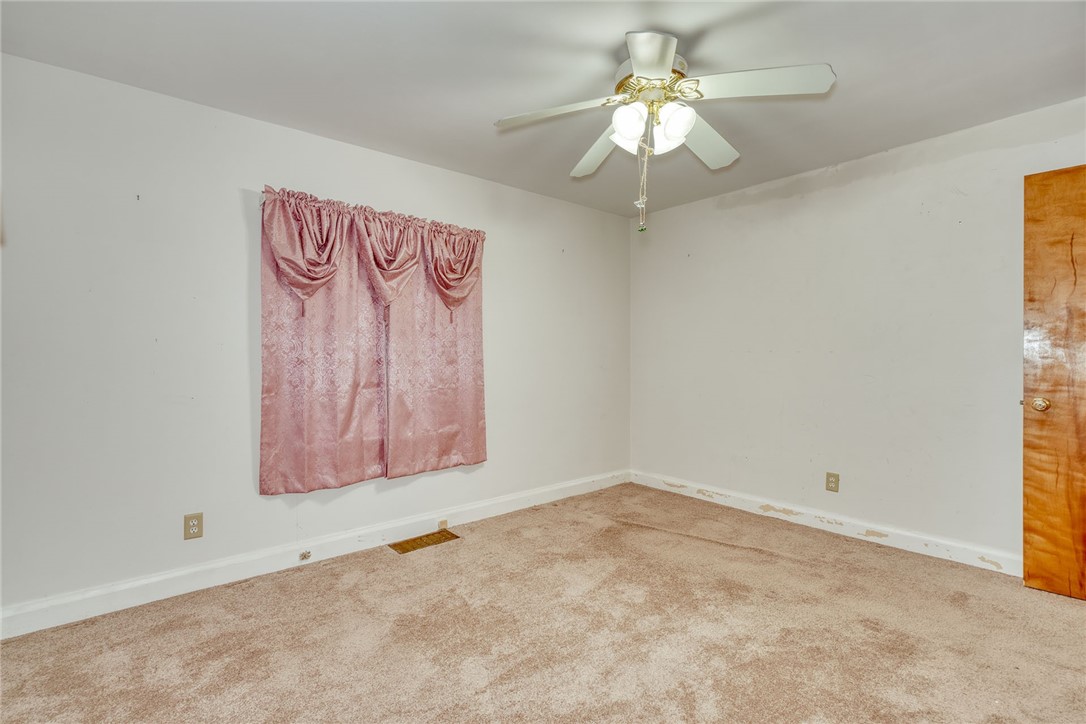 909 Spencerport Road, Gates, New York image 13