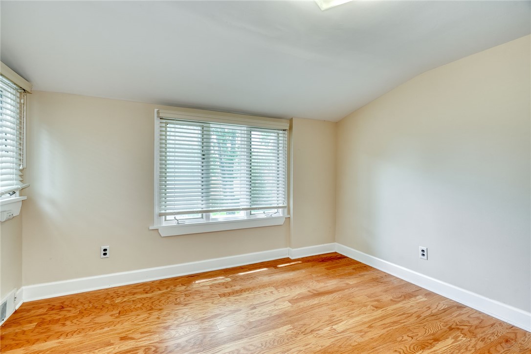 909 Spencerport Road, Gates, New York image 19
