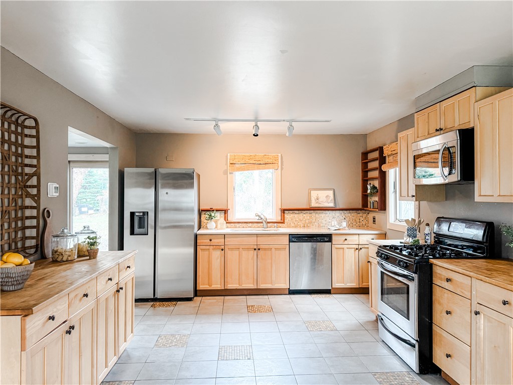 125 Laney Road, Rochester, New York image 3