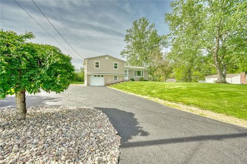 Tiny photo for 1815 Woodard Road, Webster, NY 14580 (MLS # R1680349)