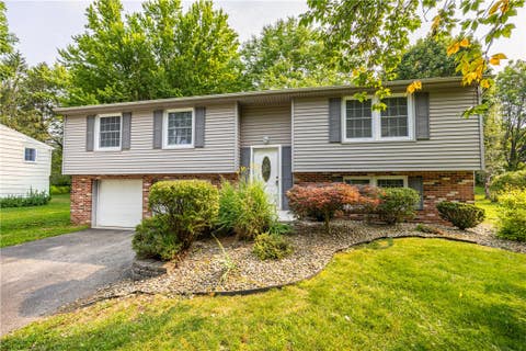 Tiny photo for 24 Carriage Court, Pittsford, NY 14534 (MLS # R1702222)