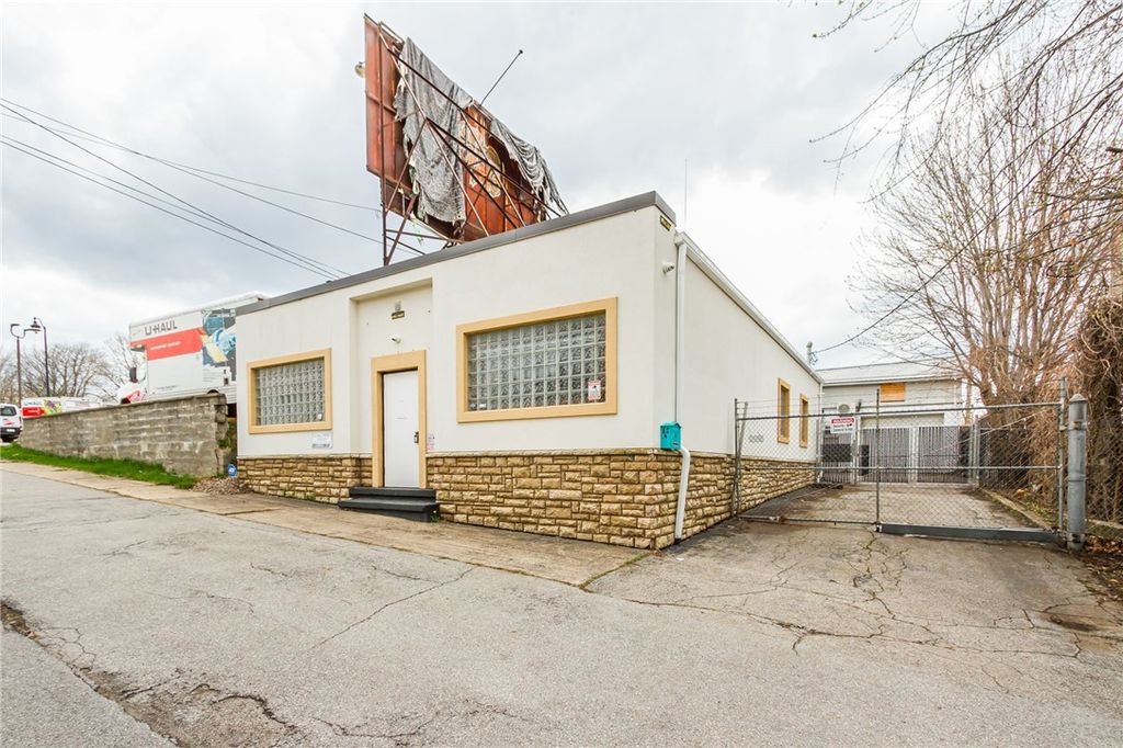 Photo of 64 Spencer Street, Rochester, NY 14608 (MLS # R1674344)