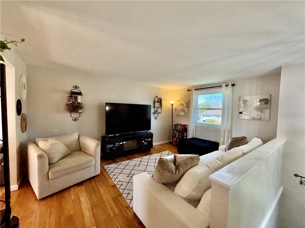 4170 Torrey Lane, Clay, New York image 32