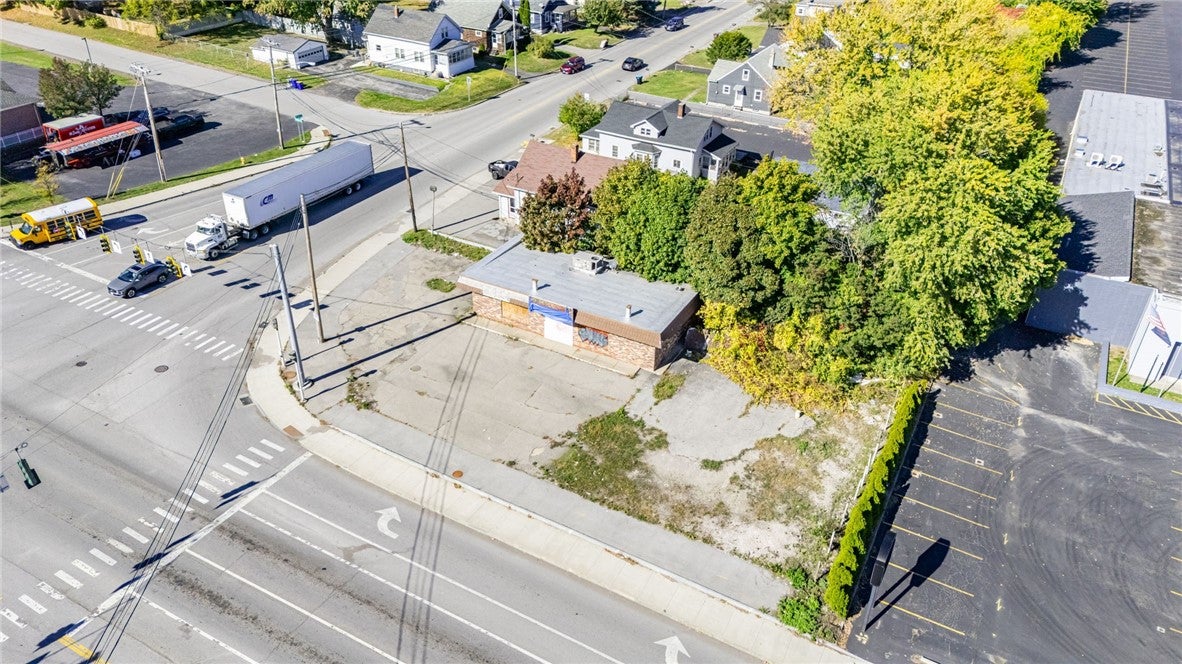 2032 Lyell Avenue