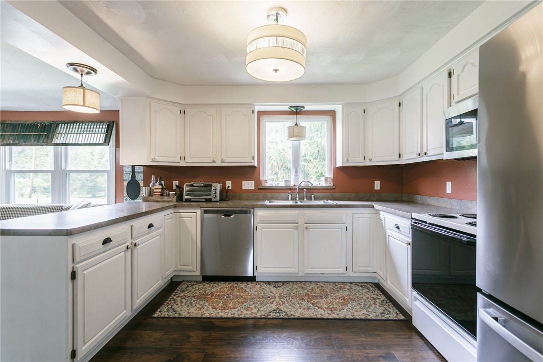 80 Havenshire Road, Penfield, New York image 7