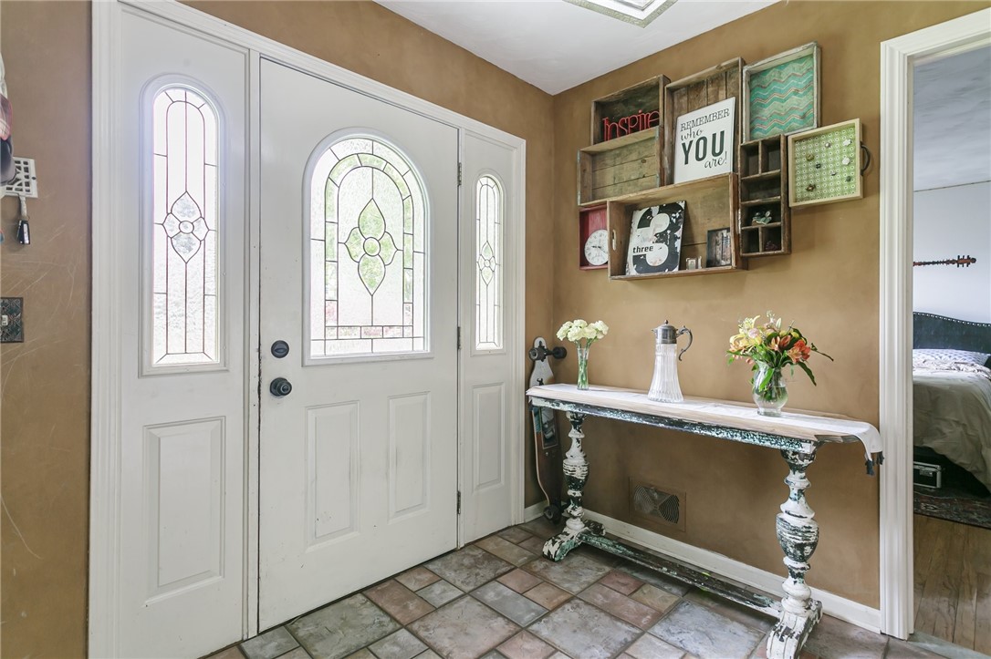 80 Havenshire Road, Penfield, New York image 4