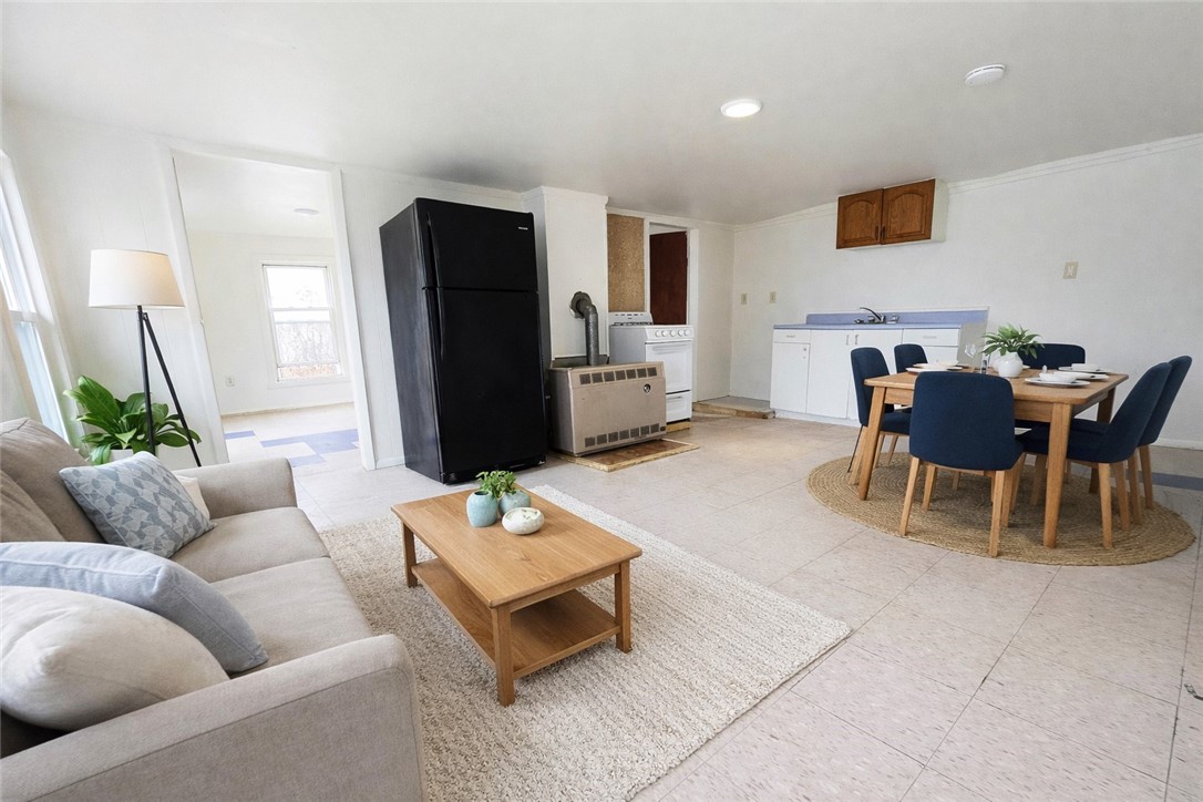 130 E Elisha Street 3