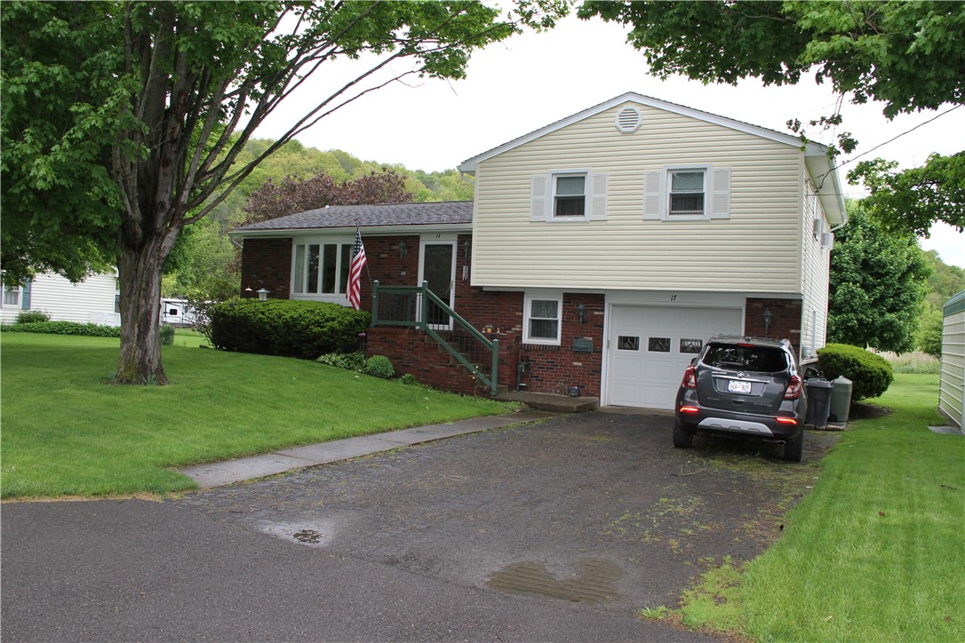 17 Hillview Drive, Bath, New York image 1