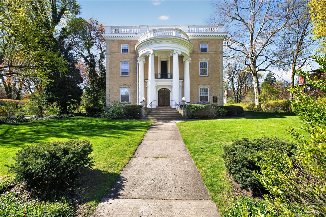 1163 East Avenue UN03