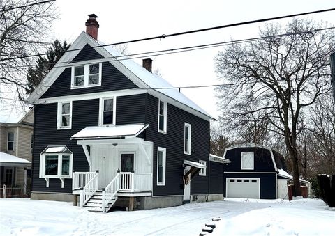 Photo of 14 Forest Avenue, Oneonta, NY 13820 (MLS # R1588105)