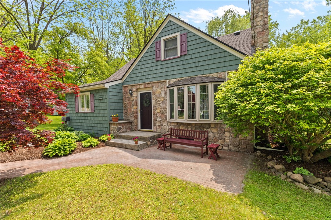 31 Rowley Dr Dr, Gates, New York image 2