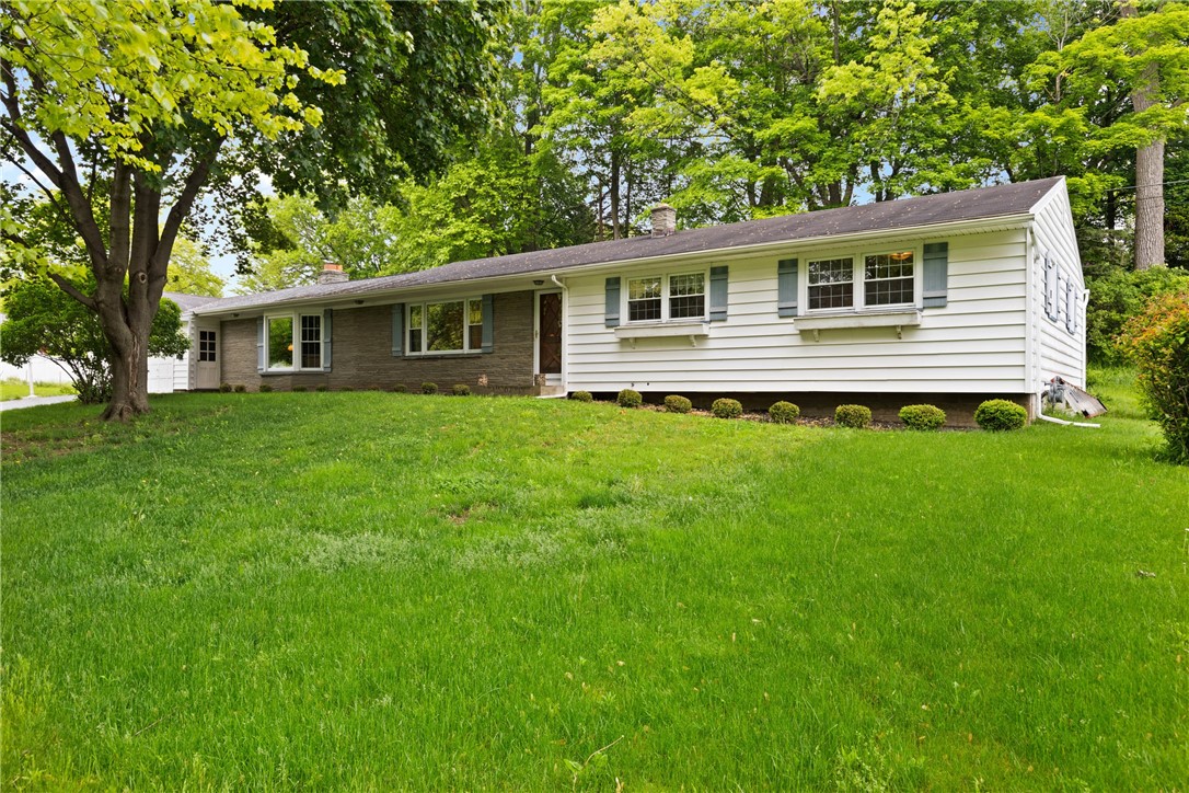 136 Cranbrooke Drive, Irondequoit, New York image 1