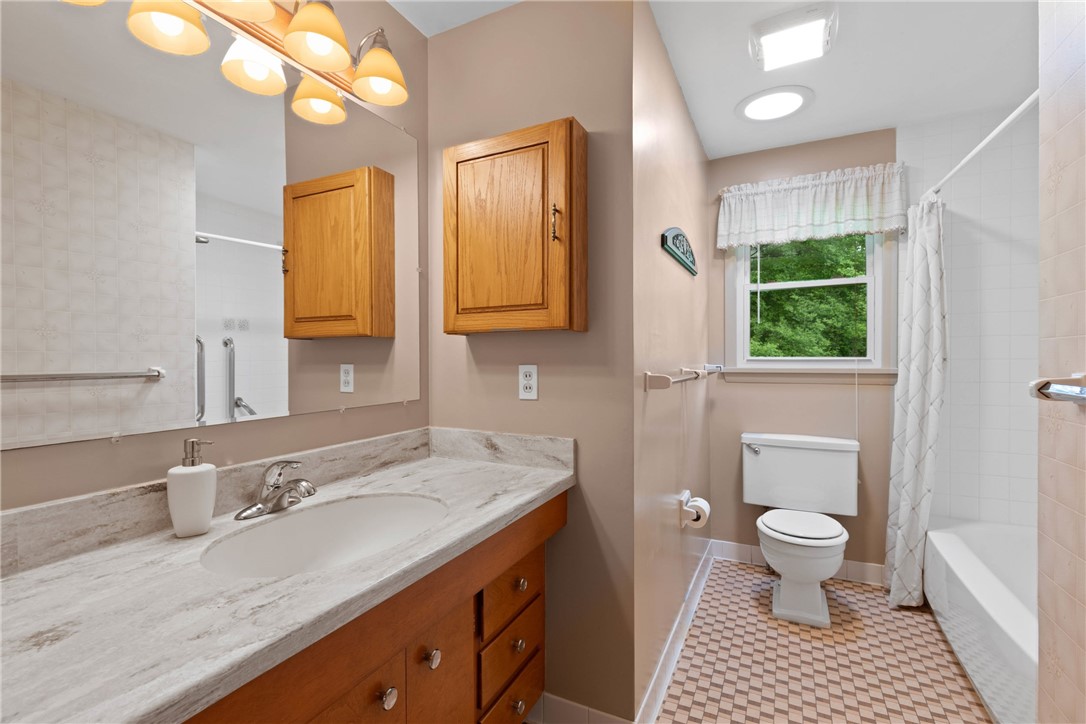 136 Cranbrooke Drive, Irondequoit, New York image 33