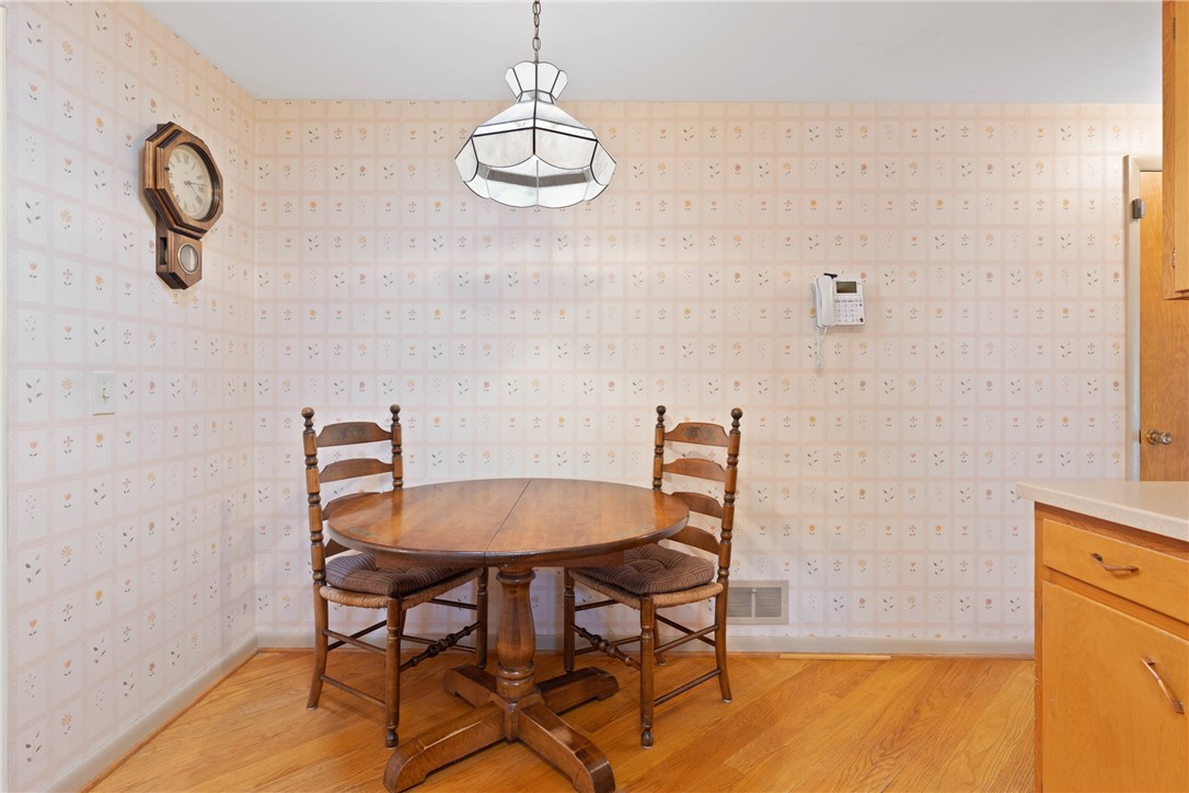 136 Cranbrooke Drive, Irondequoit, New York image 16