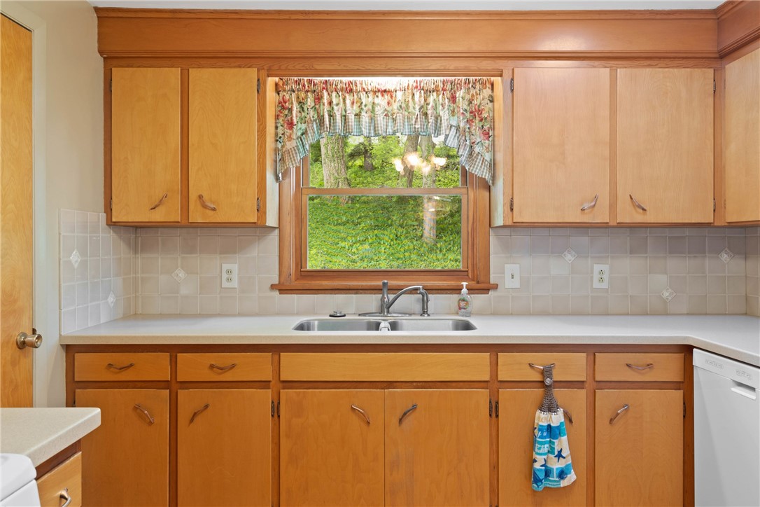 136 Cranbrooke Drive, Irondequoit, New York image 19