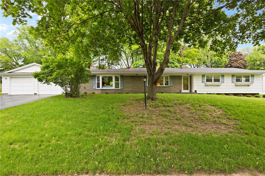 136 Cranbrooke Drive, Irondequoit, New York image 3