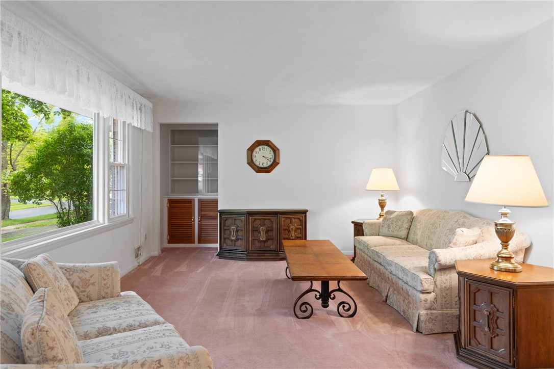 136 Cranbrooke Drive, Irondequoit, New York image 7