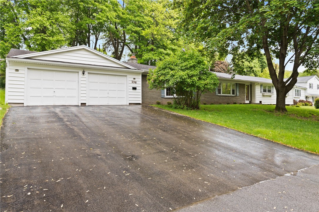 136 Cranbrooke Drive, Irondequoit, New York image 2