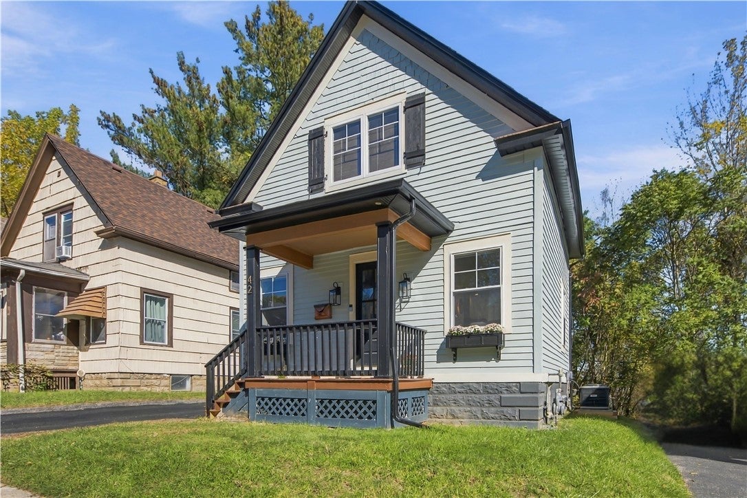 42 Riverview Place
