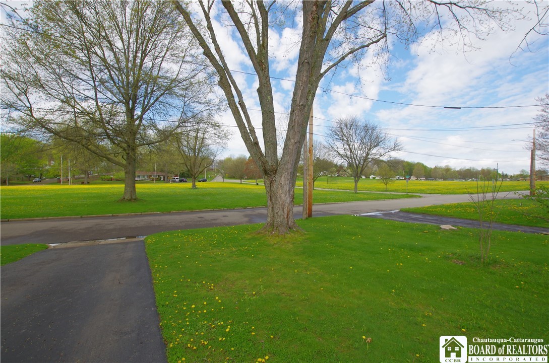 203 Myrtle Street, Jamestown, New York image 4