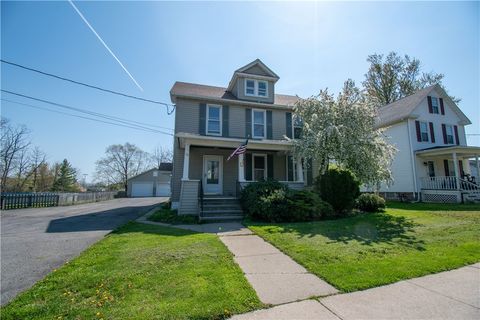 Photo of 29 Carter Road RD, Geneva City, NY 14456 (MLS # R1678633)