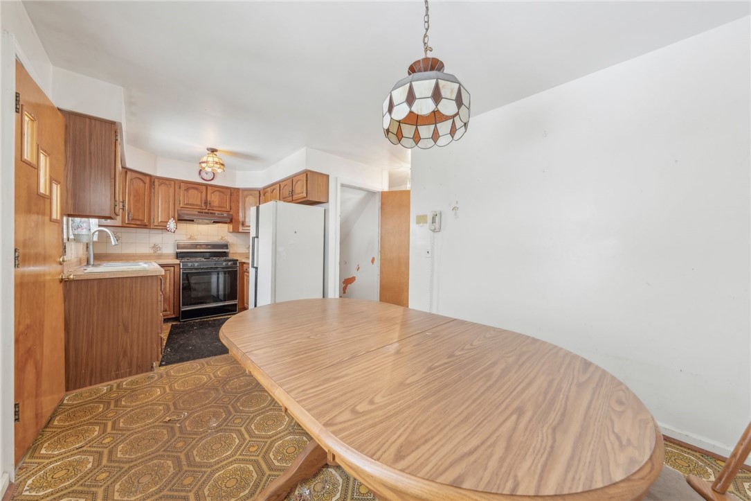 118 N Lincoln Road, East Rochester, New York image 4